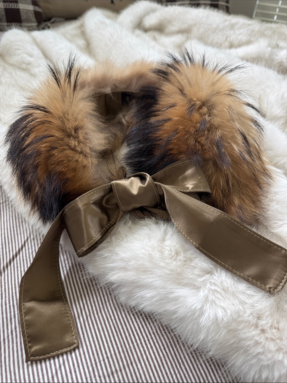Brooks Brothers Tan and Brown Finn Raccoon Fur Collar